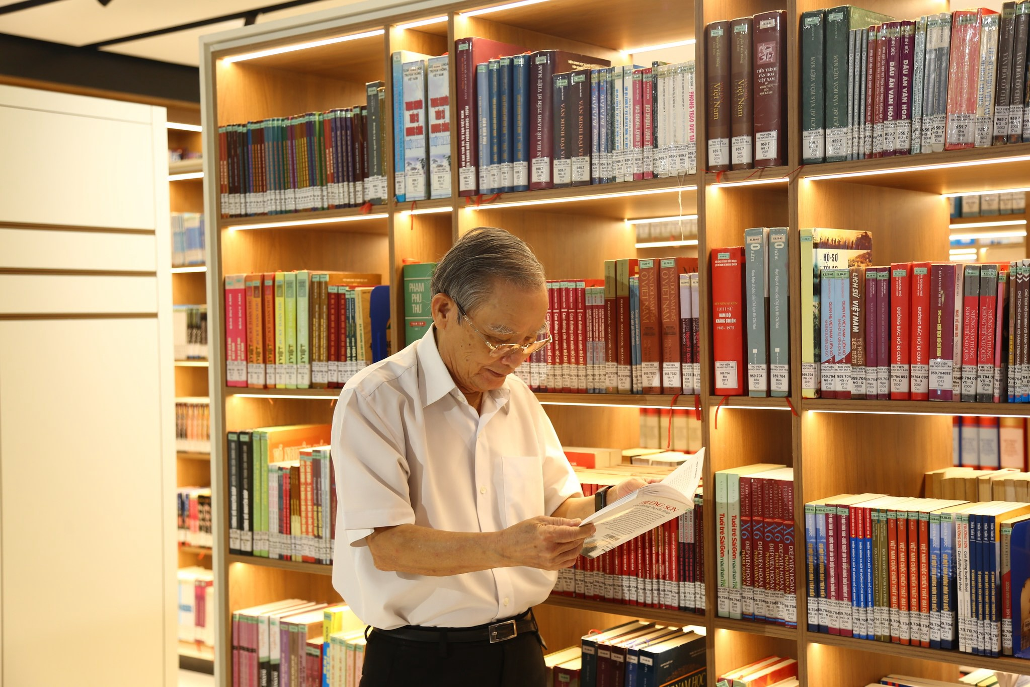 Thư viện Tầng 7 - Cơ sở 03 Quang Trung (8)